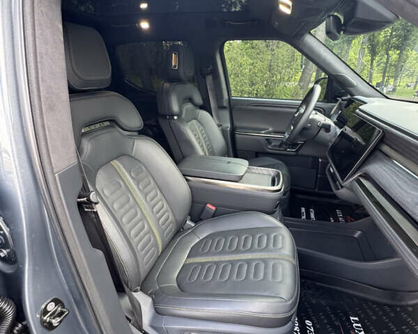Серый Rivian R1T, объемом двигателя 0 л и пробегом 50 тыс. км за 49999 $, фото 76 на Automoto.ua
