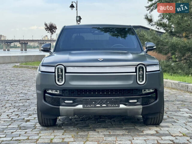 Серый Rivian R1T, объемом двигателя 0 л и пробегом 50 тыс. км за 49999 $, фото 2 на Automoto.ua