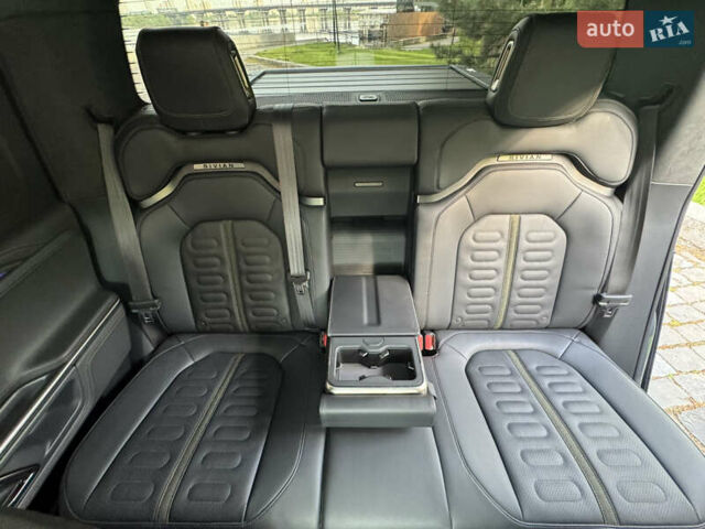Серый Rivian R1T, объемом двигателя 0 л и пробегом 50 тыс. км за 49999 $, фото 38 на Automoto.ua