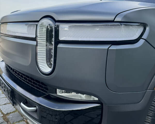 Серый Rivian R1T, объемом двигателя 0 л и пробегом 50 тыс. км за 49999 $, фото 124 на Automoto.ua