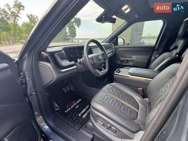 Серый Rivian R1T, объемом двигателя 0 л и пробегом 50 тыс. км за 49999 $, фото 21 на Automoto.ua