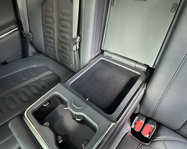 Серый Rivian R1T, объемом двигателя 0 л и пробегом 50 тыс. км за 49999 $, фото 28 на Automoto.ua
