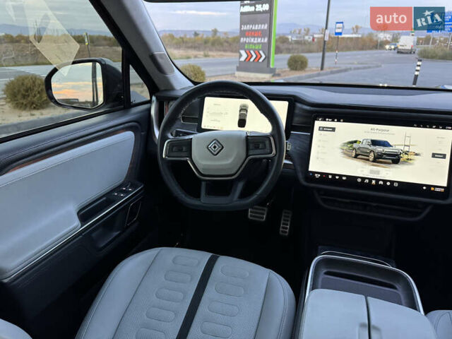 Rivian R1T 2023 у Ужгороді на Automoto.ua Сірий Rivian R1T, об'ємом двигуна 0 л та пробігом 34 тис. км за 46900 $, фото 21 на Automoto.ua