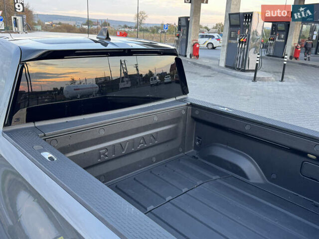 Rivian R1T 2023 у Ужгороді на Automoto.ua Сірий Rivian R1T, об'ємом двигуна 0 л та пробігом 34 тис. км за 46900 $, фото 16 на Automoto.ua