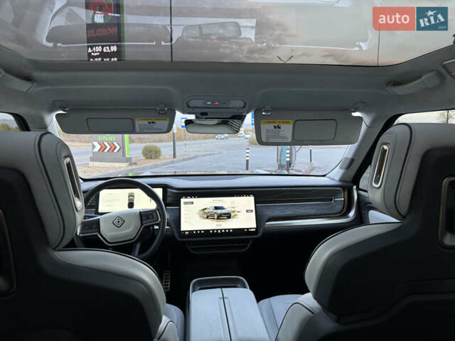 Rivian R1T 2023 у Ужгороді на Automoto.ua Сірий Rivian R1T, об'ємом двигуна 0 л та пробігом 34 тис. км за 46900 $, фото 25 на Automoto.ua