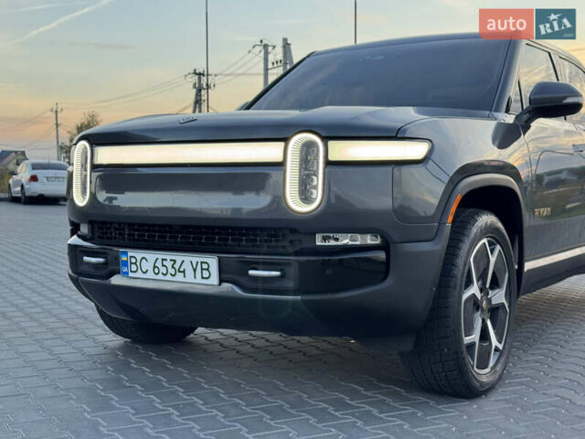 Rivian R1T 2023 у Ужгороді на Automoto.ua Сірий Rivian R1T, об'ємом двигуна 0 л та пробігом 34 тис. км за 46900 $, фото 13 на Automoto.ua