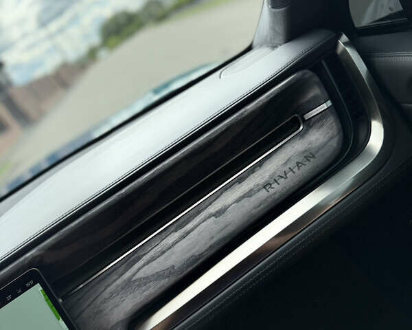 Синий Rivian R1T, объемом двигателя 0 л и пробегом 73 тыс. км за 48000 $, фото 28 на Automoto.ua