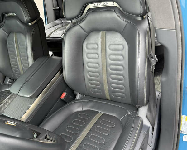 Синий Rivian R1T, объемом двигателя 0 л и пробегом 73 тыс. км за 48000 $, фото 42 на Automoto.ua