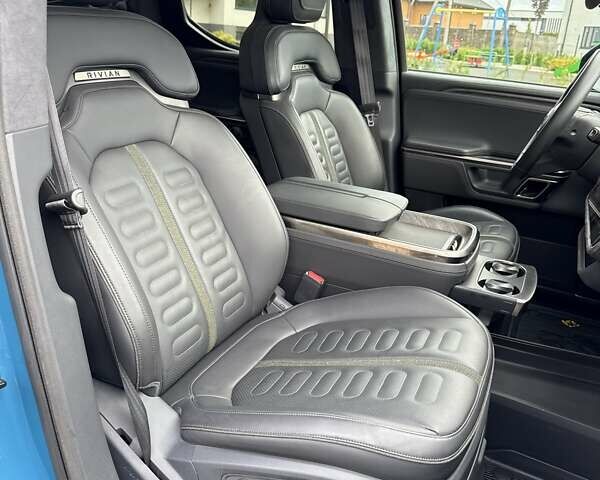 Синий Rivian R1T, объемом двигателя 0 л и пробегом 58 тыс. км за 42000 $, фото 33 на Automoto.ua