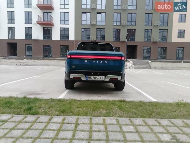 Rivian R1T 2022 в Ровно на Automoto.ua Синий Rivian R1T, объемом двигателя 0 л и пробегом 57 тыс. км за 49000 $, фото 5 на Automoto.ua