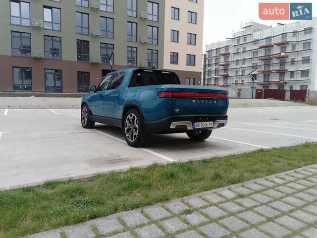 Rivian R1T 2022 в Ровно на Automoto.ua Синий Rivian R1T, объемом двигателя 0 л и пробегом 57 тыс. км за 49000 $, фото 6 на Automoto.ua