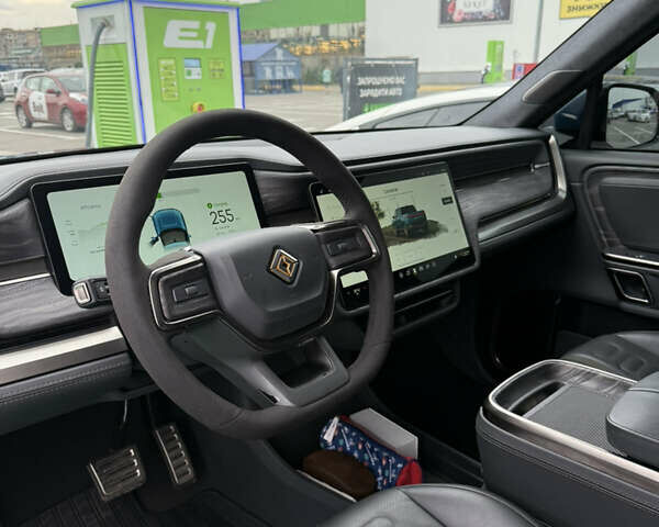 Синий Rivian R1T, объемом двигателя 0 л и пробегом 23 тыс. км за 42500 $, фото 14 на Automoto.ua
