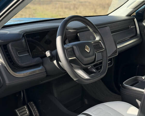 Синій Rivian R1T, об'ємом двигуна 0 л та пробігом 30 тис. км за 51000 $, фото 11 на Automoto.ua