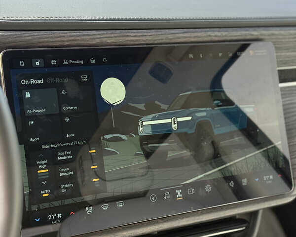 Синій Rivian R1T, об'ємом двигуна 0 л та пробігом 30 тис. км за 51000 $, фото 12 на Automoto.ua