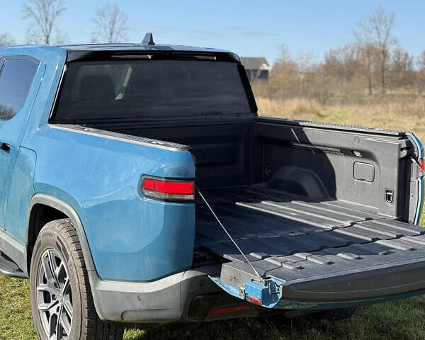 Синій Rivian R1T, об'ємом двигуна 0 л та пробігом 30 тис. км за 51000 $, фото 3 на Automoto.ua