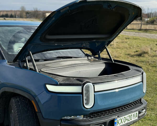 Синій Rivian R1T, об'ємом двигуна 0 л та пробігом 30 тис. км за 51000 $, фото 2 на Automoto.ua