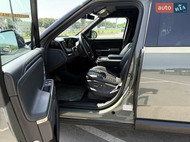 Зелений Rivian R1T, об'ємом двигуна 0 л та пробігом 28 тис. км за 54000 $, фото 70 на Automoto.ua