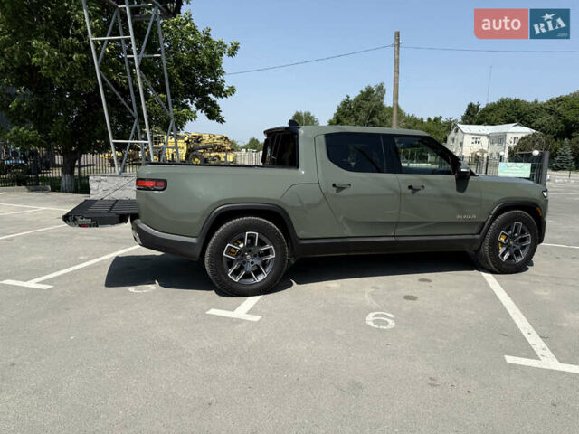 Зелений Rivian R1T, об'ємом двигуна 0 л та пробігом 28 тис. км за 54000 $, фото 8 на Automoto.ua