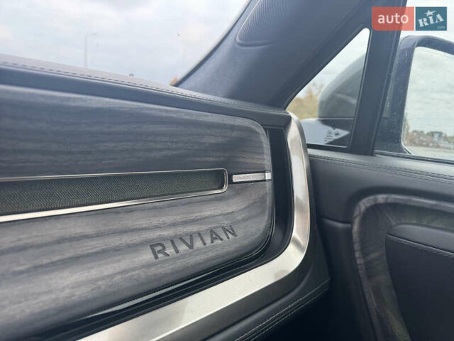 Зелений Rivian R1T, об'ємом двигуна 0 л та пробігом 38 тис. км за 51000 $, фото 35 на Automoto.ua
