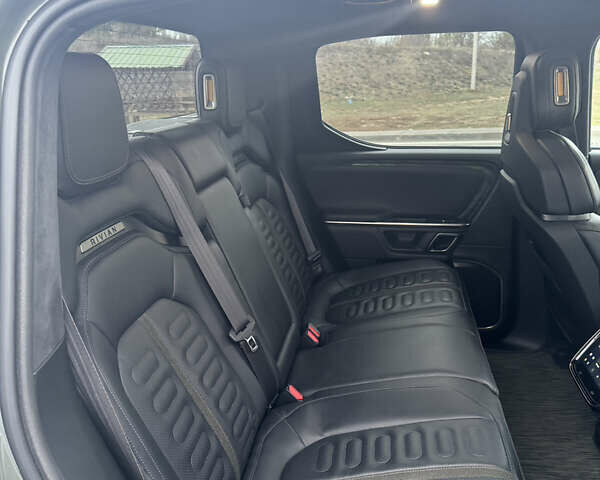 Зелений Rivian R1T, об'ємом двигуна 0 л та пробігом 38 тис. км за 51000 $, фото 37 на Automoto.ua