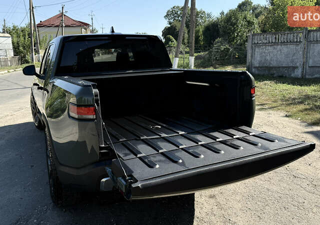 Зелений Rivian R1T, об'ємом двигуна 0 л та пробігом 30 тис. км за 57000 $, фото 19 на Automoto.ua