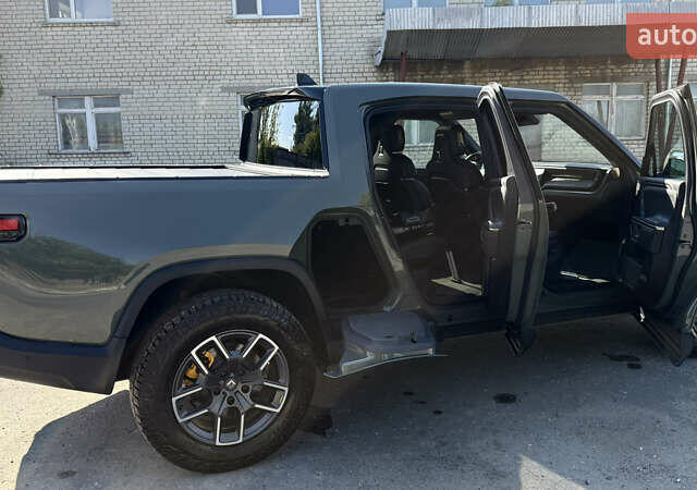 Зелений Rivian R1T, об'ємом двигуна 0 л та пробігом 30 тис. км за 57000 $, фото 45 на Automoto.ua