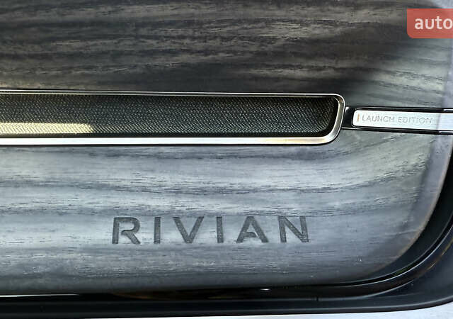Зелений Rivian R1T, об'ємом двигуна 0 л та пробігом 30 тис. км за 57000 $, фото 43 на Automoto.ua
