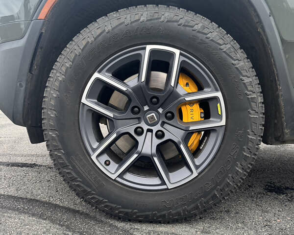 Зелений Rivian R1T, об'ємом двигуна 0 л та пробігом 38 тис. км за 51000 $, фото 14 на Automoto.ua