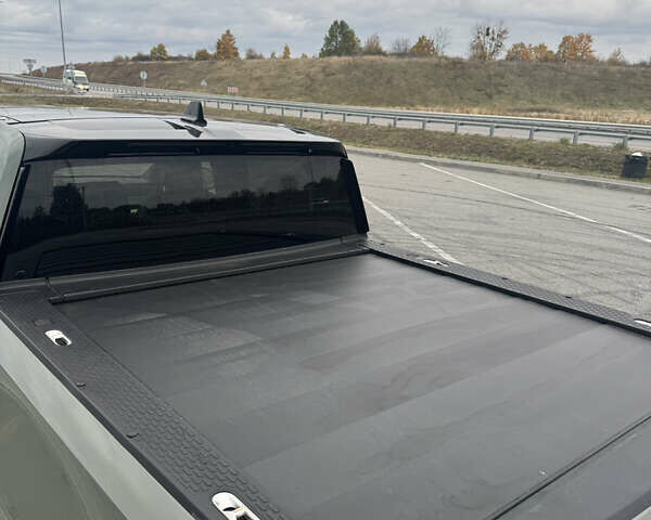 Зелений Rivian R1T, об'ємом двигуна 0 л та пробігом 38 тис. км за 51000 $, фото 15 на Automoto.ua
