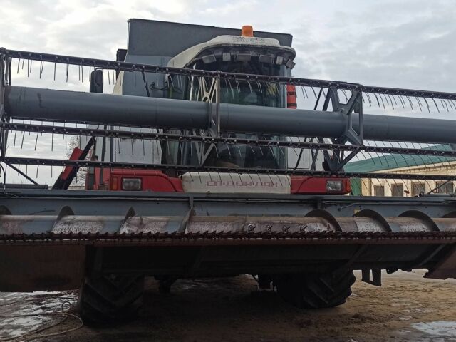 Красный Россельмаш Acros 530, объемом двигателя 11.15 л и пробегом 10 тыс. км за 22000 $, фото 1 на Automoto.ua