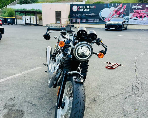 Бежевий Royal Enfield Royal Enfield, об'ємом двигуна 0.65 л та пробігом 1 тис. км за 7300 $, фото 11 на Automoto.ua