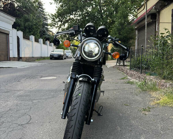 Бежевий Royal Enfield Royal Enfield, об'ємом двигуна 0.65 л та пробігом 1 тис. км за 7300 $, фото 6 на Automoto.ua