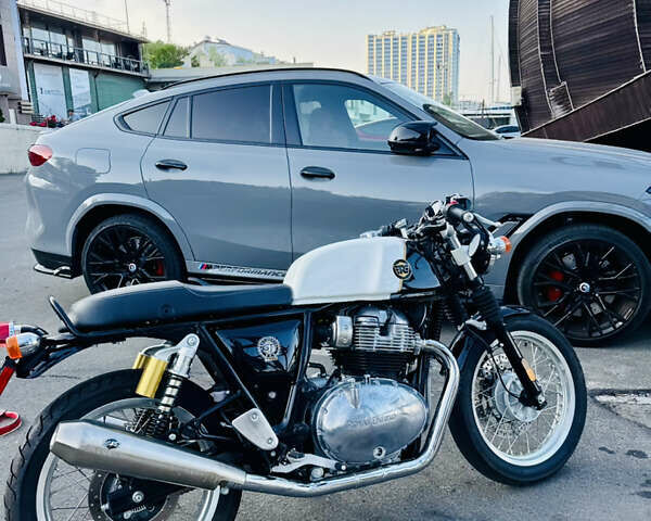 Бежевий Royal Enfield Royal Enfield, об'ємом двигуна 0.65 л та пробігом 1 тис. км за 7300 $, фото 12 на Automoto.ua
