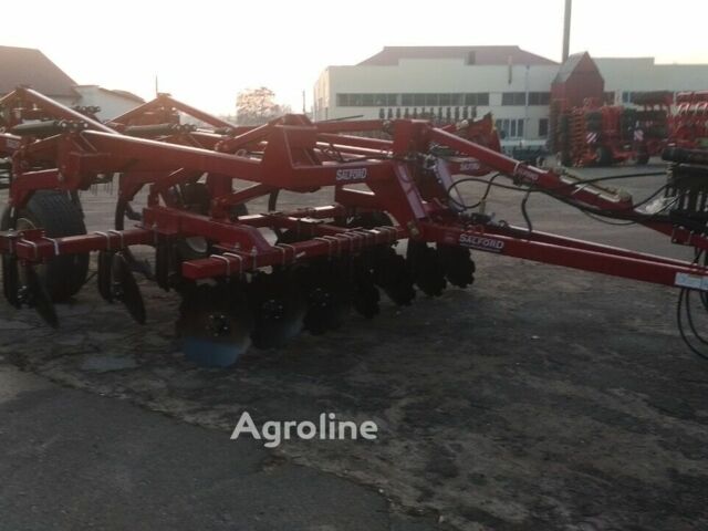 Червоний Salford 9800, об'ємом двигуна 0 л та пробігом 0 тис. км за 52835 $, фото 2 на Automoto.ua