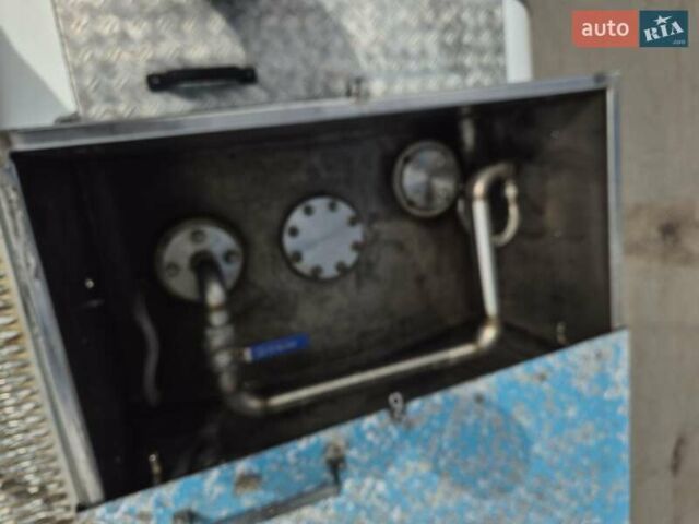 Красный Schrader Z-STA 24, объемом двигателя 0 л и пробегом 0 тыс. км за 25000 $, фото 13 на Automoto.ua