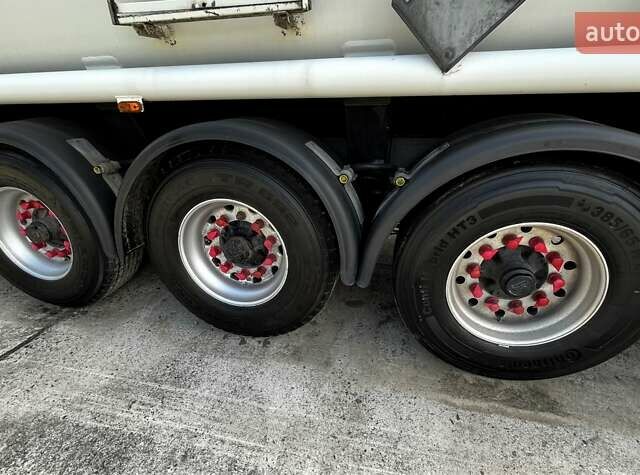 Schrader Z-STA 24 2004 в Львове на Automoto.ua Серый Schrader Z-STA 24, объемом двигателя 0 л и пробегом 1 тыс. км за 22458 $, фото 7 на Automoto.ua