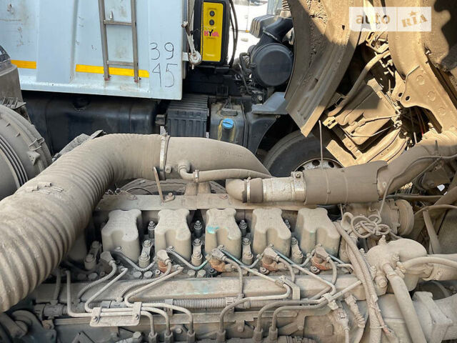 Черный Sinotruk ZZ, объемом двигателя 9.7 л и пробегом 177 тыс. км за 34800 $, фото 6 на Automoto.ua