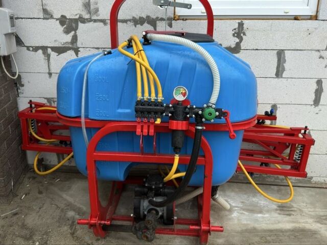 Скаут Інша, об'ємом двигуна 2.5 л та пробігом 60 тис. км за 10000 $, фото 3 на Automoto.ua