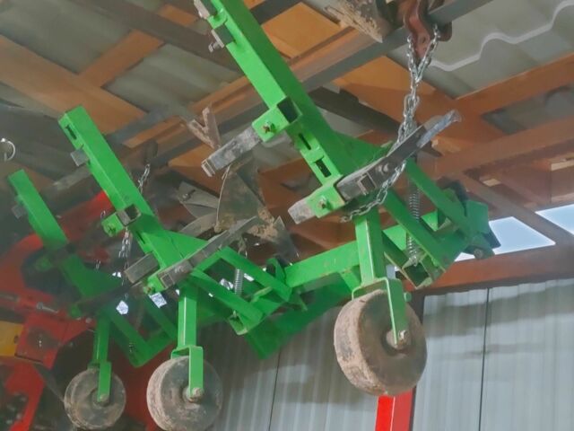 Сірий Скаут TE 504, об'ємом двигуна 3.17 л та пробігом 348 тис. км за 8279 $, фото 8 на Automoto.ua