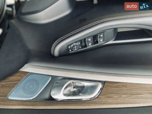 Черный Skywell ET5, объемом двигателя 0 л и пробегом 20 тыс. км за 25100 $, фото 15 на Automoto.ua