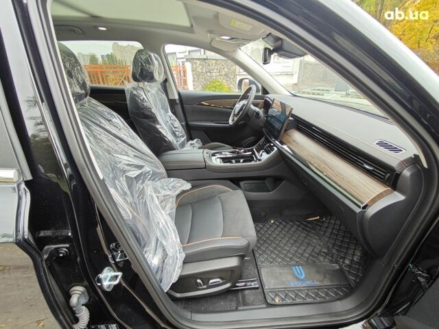 Чорний Skywell ET5, об'ємом двигуна 0 л та пробігом 70 тис. км за 28000 $, фото 13 на Automoto.ua