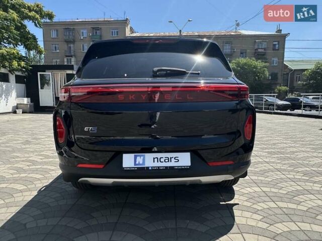 Чорний Skywell ET5, об'ємом двигуна 0 л та пробігом 2 тис. км за 29400 $, фото 4 на Automoto.ua