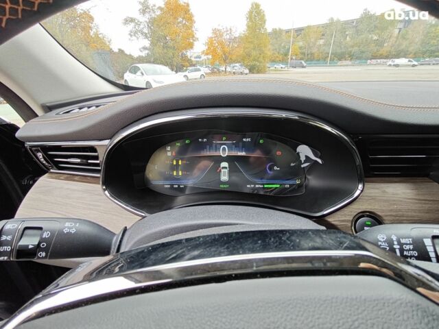 Чорний Skywell ET5, об'ємом двигуна 0 л та пробігом 70 тис. км за 28000 $, фото 17 на Automoto.ua