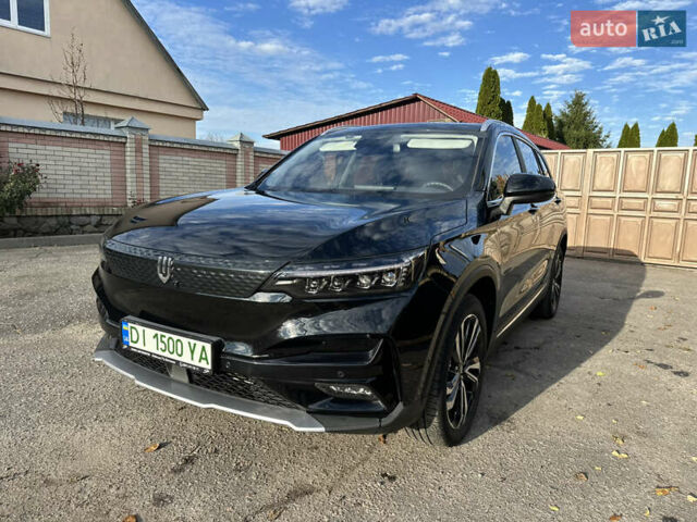 Черный Skywell ET5, объемом двигателя 0 л и пробегом 14 тыс. км за 20900 $, фото 3 на Automoto.ua