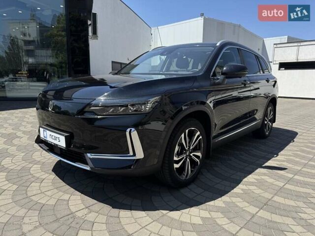 Чорний Skywell ET5, об'ємом двигуна 0 л та пробігом 2 тис. км за 29400 $, фото 3 на Automoto.ua