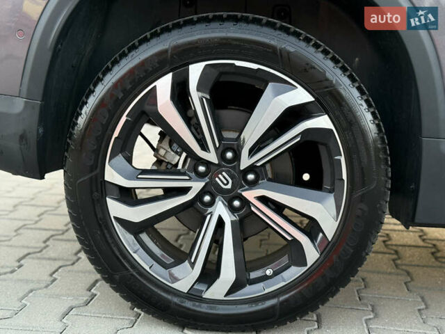 Сірий Skywell ET5, об'ємом двигуна 0 л та пробігом 6 тис. км за 19200 $, фото 11 на Automoto.ua