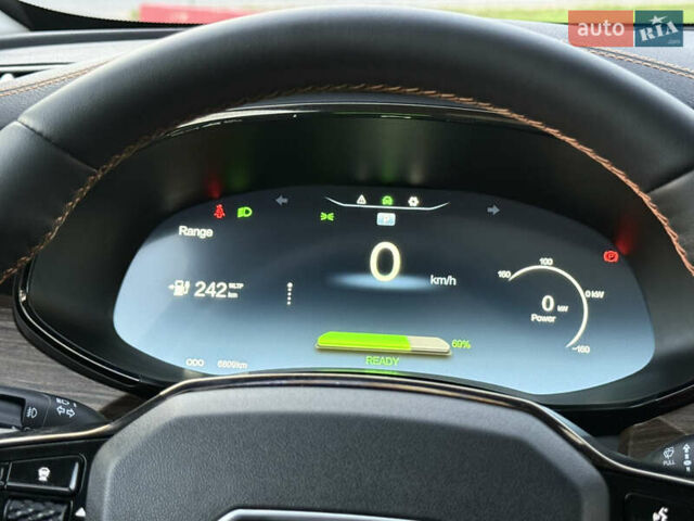 Сірий Skywell ET5, об'ємом двигуна 0 л та пробігом 6 тис. км за 19200 $, фото 30 на Automoto.ua