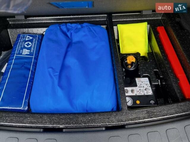 Синий Skywell ET5, объемом двигателя 0 л и пробегом 6 тыс. км за 17850 $, фото 13 на Automoto.ua