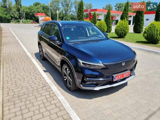 Синий Skywell ET5, объемом двигателя 0 л и пробегом 9 тыс. км за 17750 $, фото 2 на Automoto.ua