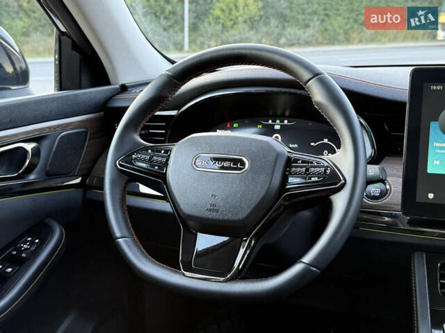 Синий Skywell ET5, объемом двигателя 0 л и пробегом 13 тыс. км за 18999 $, фото 2 на Automoto.ua